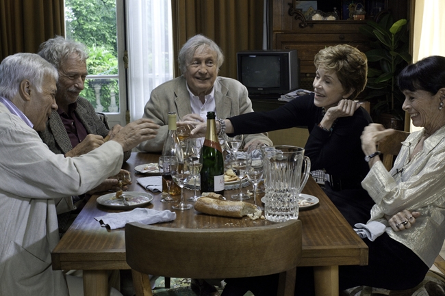 Лучшие фильмы с Пьером Ришаром: А давайте жить все вместе, 2011