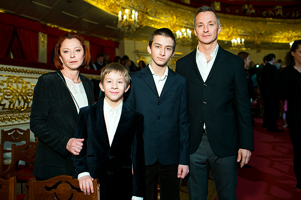 Анастасия Вертинская ушла из кино - с сыном и внуками