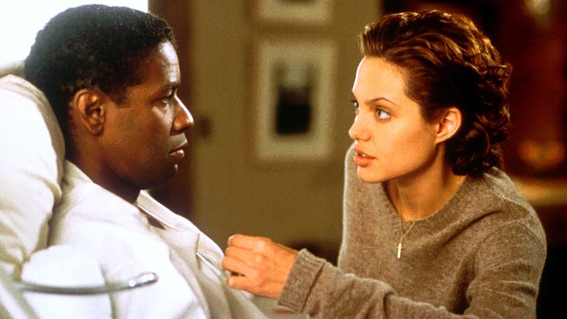 Фильмы Анджелины Джоли - "Власть страха" (1999). 
